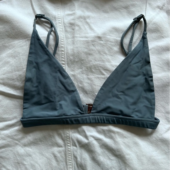 Bikini (top & bottom) - Fae Swimwear - Picture 7 of 9